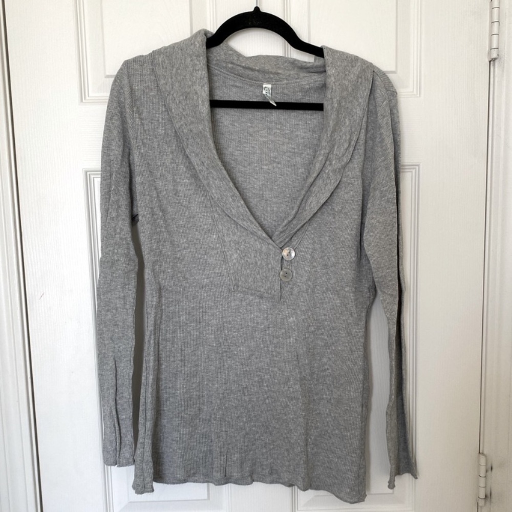 Old Navy Gray Shawl-Collar Long Sleeve Knit Top